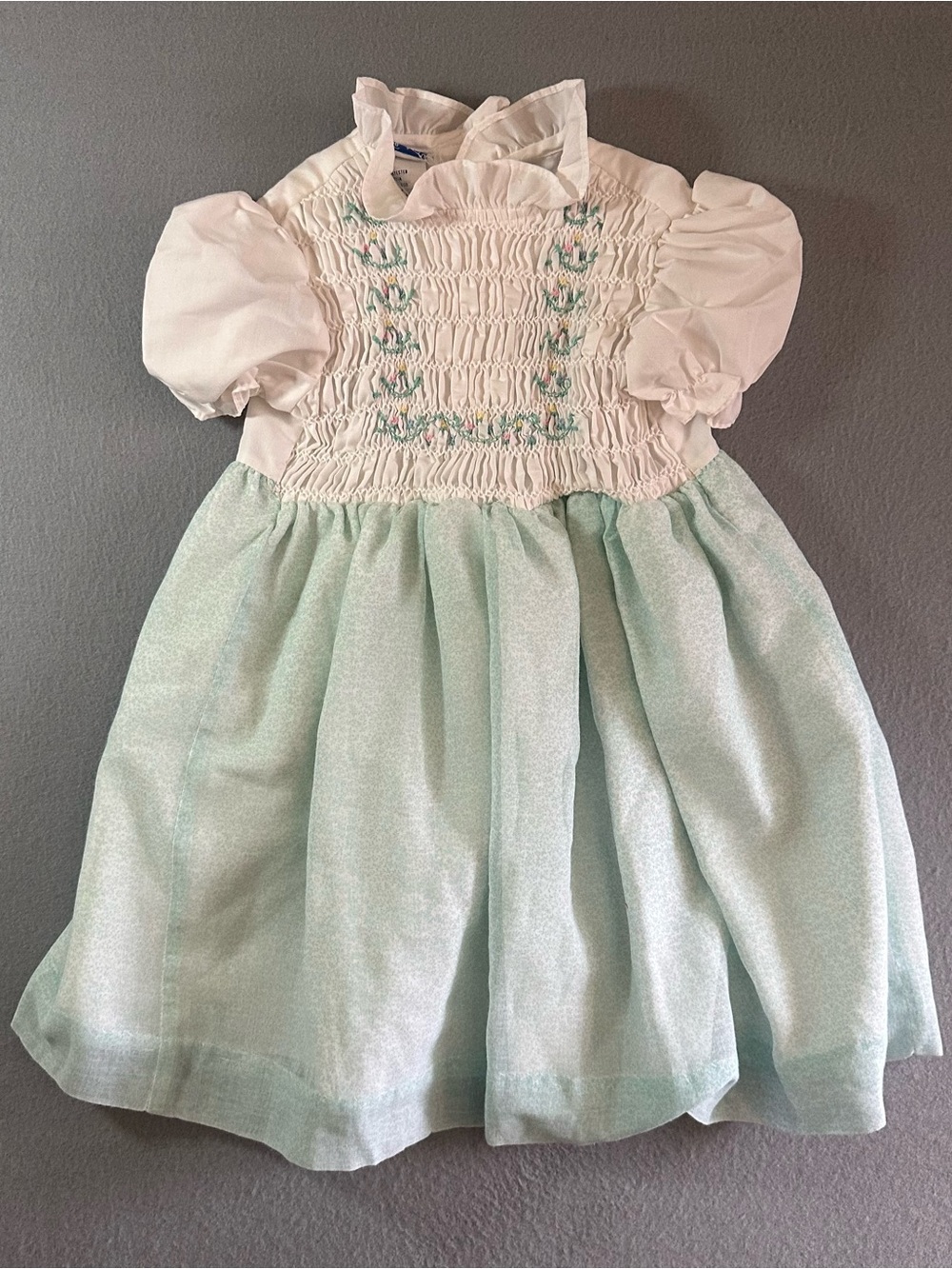 Vintage Polly Flinders Girls Dress Smocked Short Sleeve Size 5 Embroidered